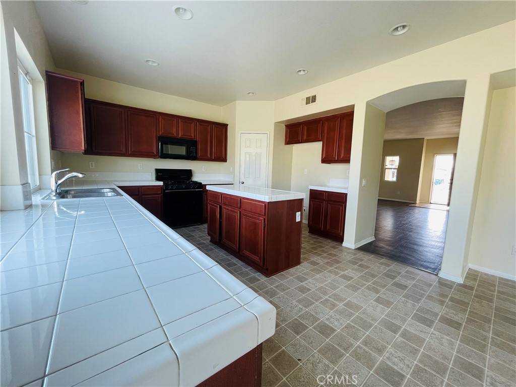 Palmdale, CA 93552,37123 Julian LN