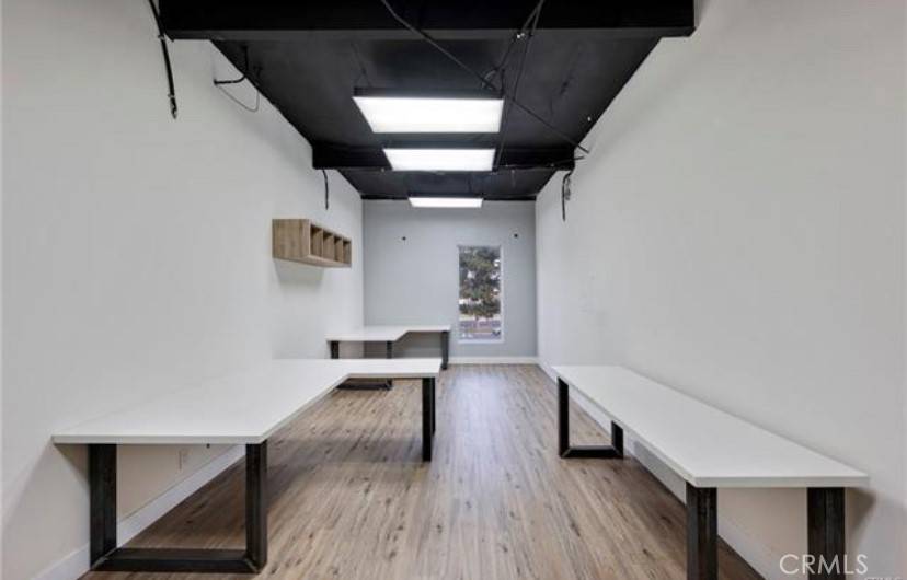 Santa Ana, CA 92705,1820 E Garry AVE #211C