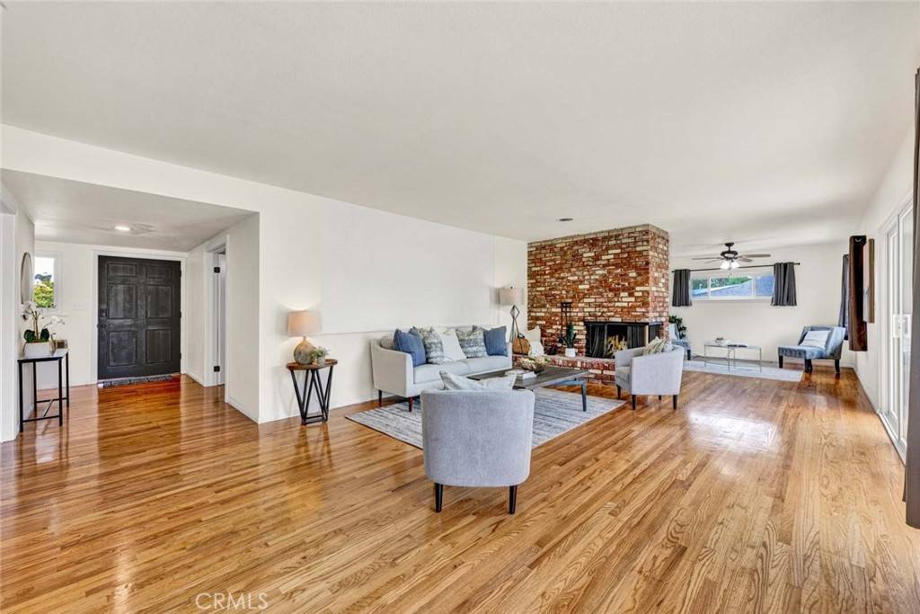 Santa Ana, CA 92705,12431 Eveningside DR