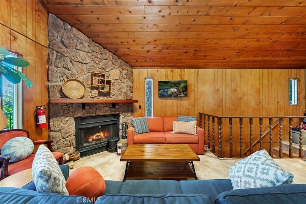Crestline, CA 92325,24655 Altdorf DR