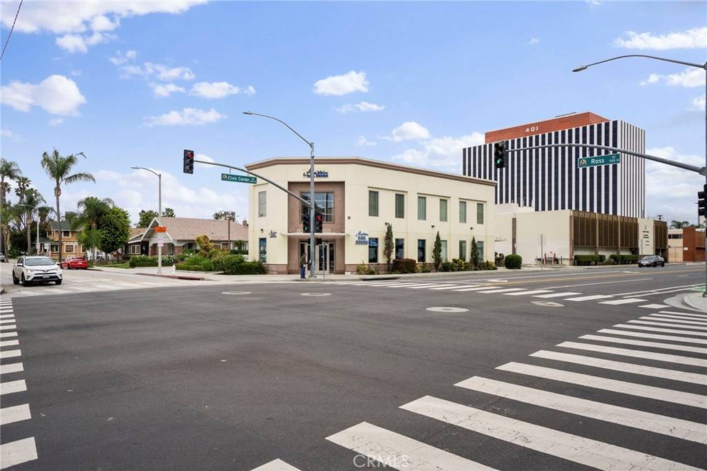 Santa Ana, CA 92701,801 N Ross ST