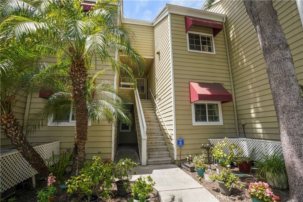 Santa Ana, CA 92704,3690 S Bear ST #5