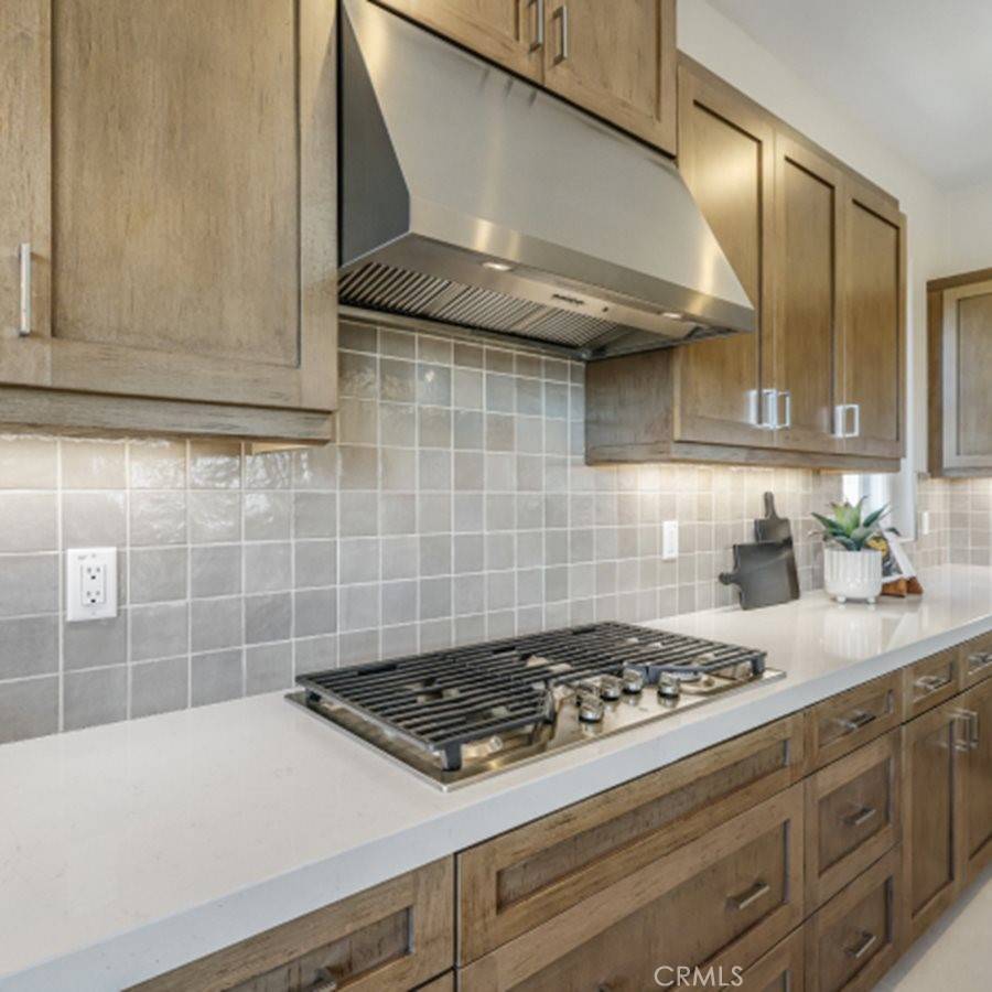 Irvine, CA 92618,105 Proctor