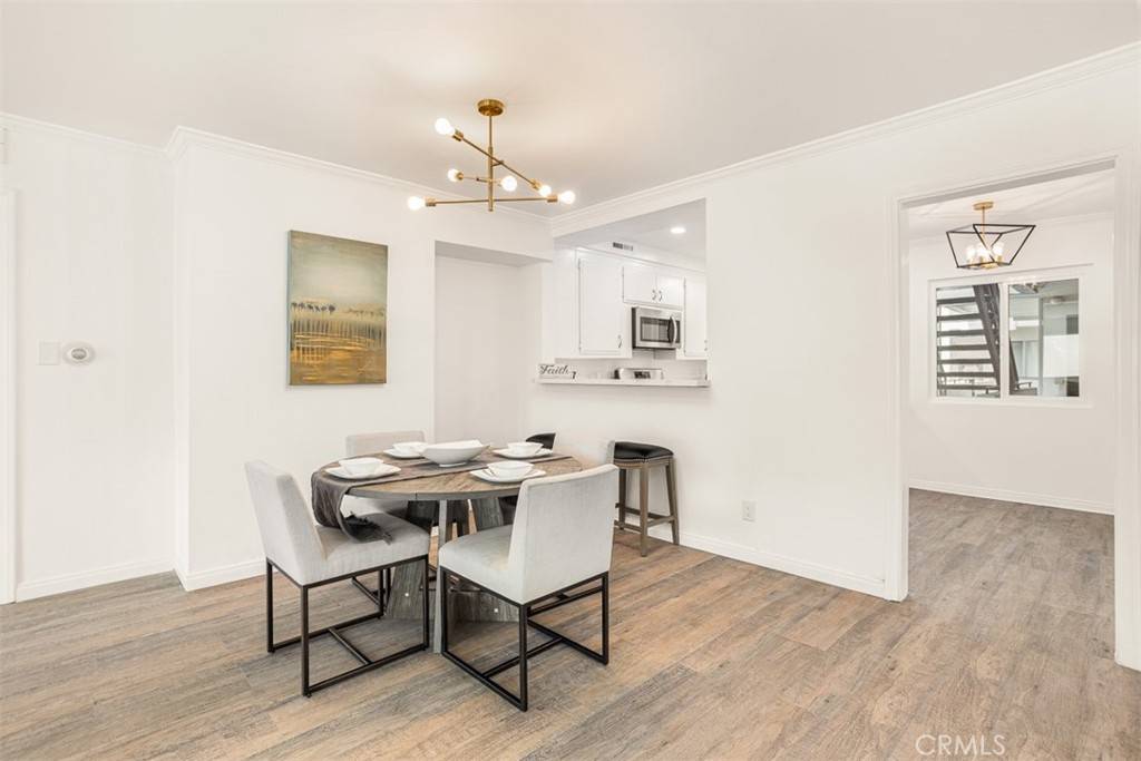 Toluca Lake, CA 91602,4445 Cartwright AVE #207