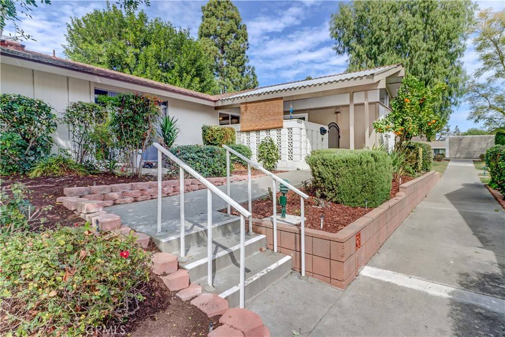 Laguna Woods, CA 92637,446 Avenida Sevilla #B