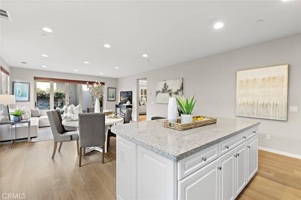 Irvine, CA 92618,74 Visionary