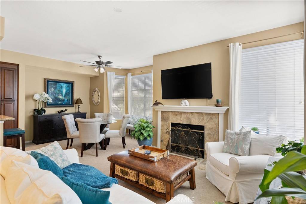 Aliso Viejo, CA 92656,23412 Pacific Park DR #39D