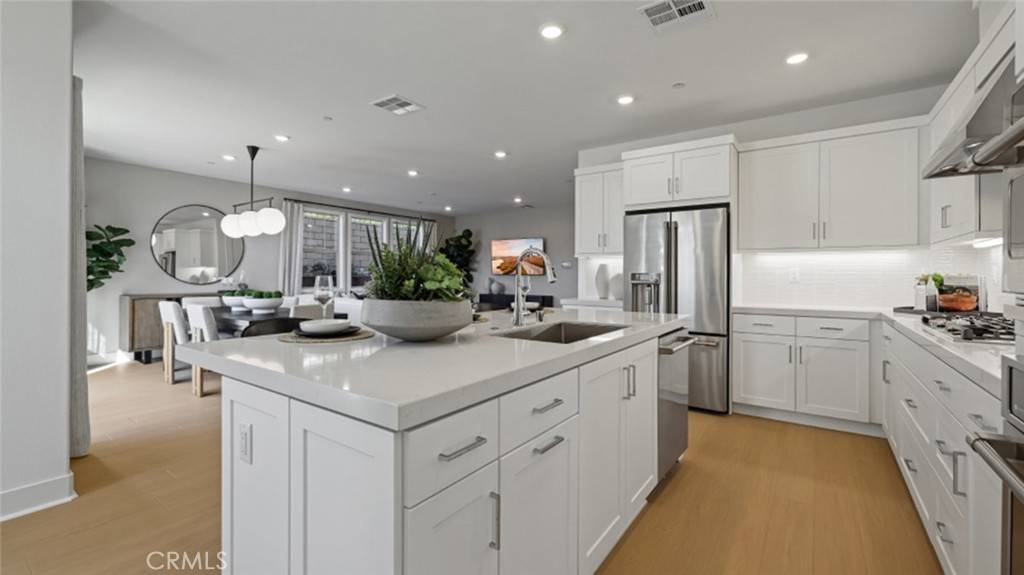 Camarillo, CA 93010,708 Edward Scholle DR
