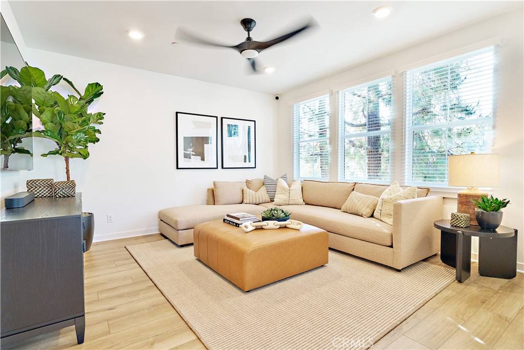Whittier, CA 90605,9829 La Serna DR #8