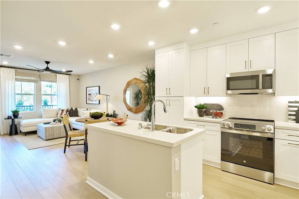Whittier, CA 90605,9831 La Serna DR #3
