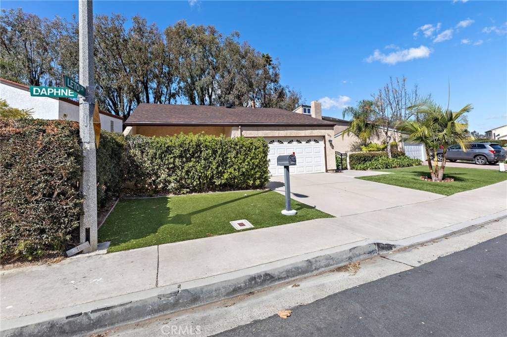 Mission Viejo, CA 92691,24795 Daphne E