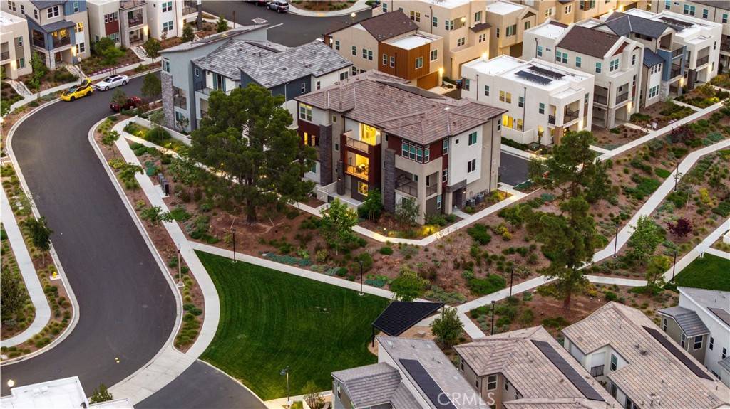 Irvine, CA 92618,127 Biome