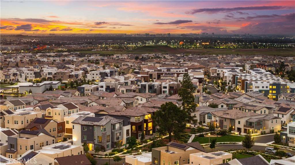 Irvine, CA 92618,127 Biome