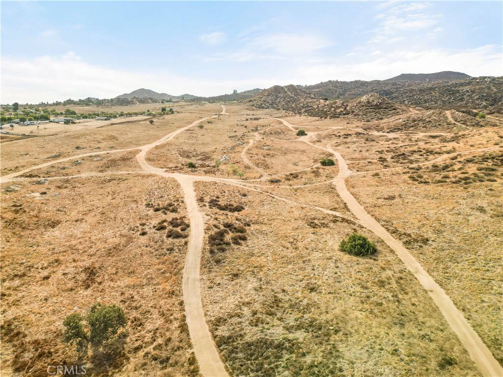Perris, CA 92570,0 no address