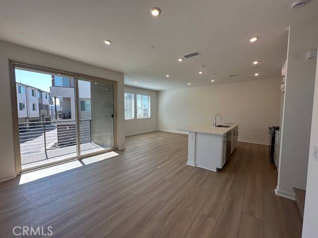 Placentia, CA 92870,1553 Lima Way #5