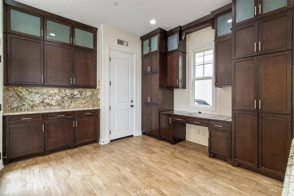 4621 Winthrop DR Huntington Beach, CA 92649