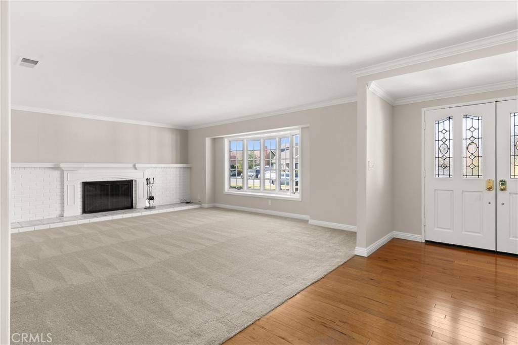 Huntington Beach, CA 92647,17302 Lido LN
