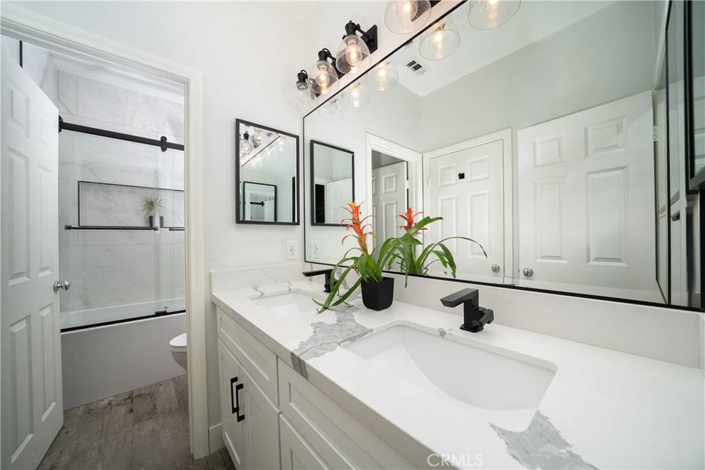 2547 Cornerstone LN Costa Mesa, CA 92626