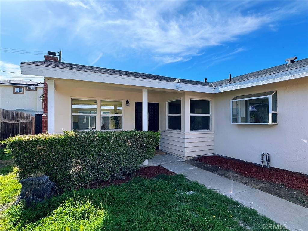 Compton, CA 90222,2141 N Kalsman AVE