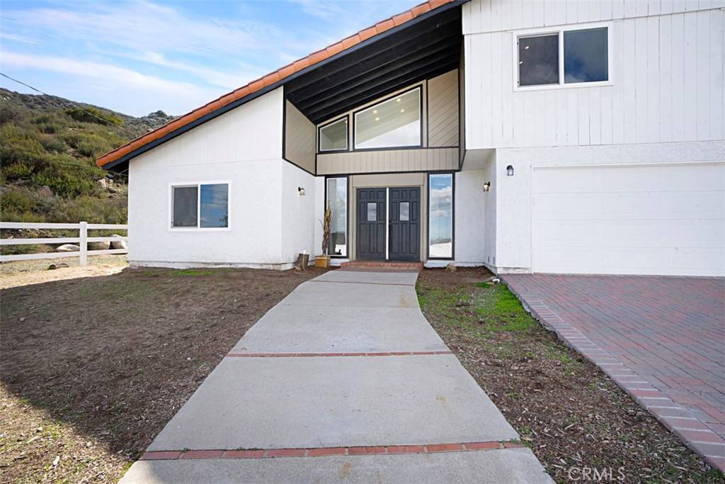 Lake Elsinore, CA 92530,18211 Sanders DR