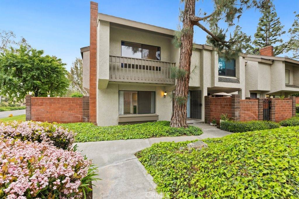 Placentia, CA 92870,1629 Sherwood Village Circle
