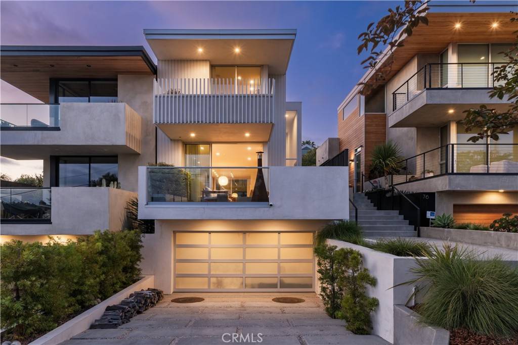 Encinitas, CA 92024,68 E F Street
