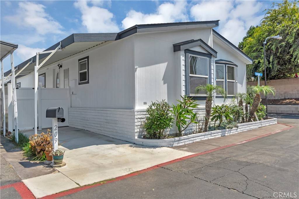 Fountain Valley, CA 92708,209 Road Runner LN