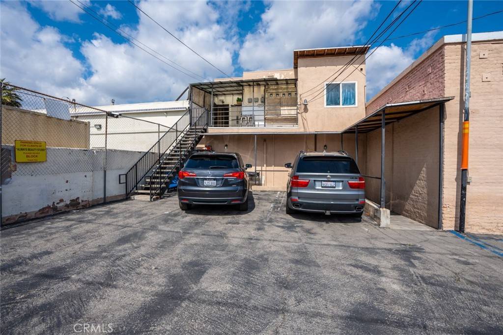 Maywood, CA 90270,4342 Slauson, Pine