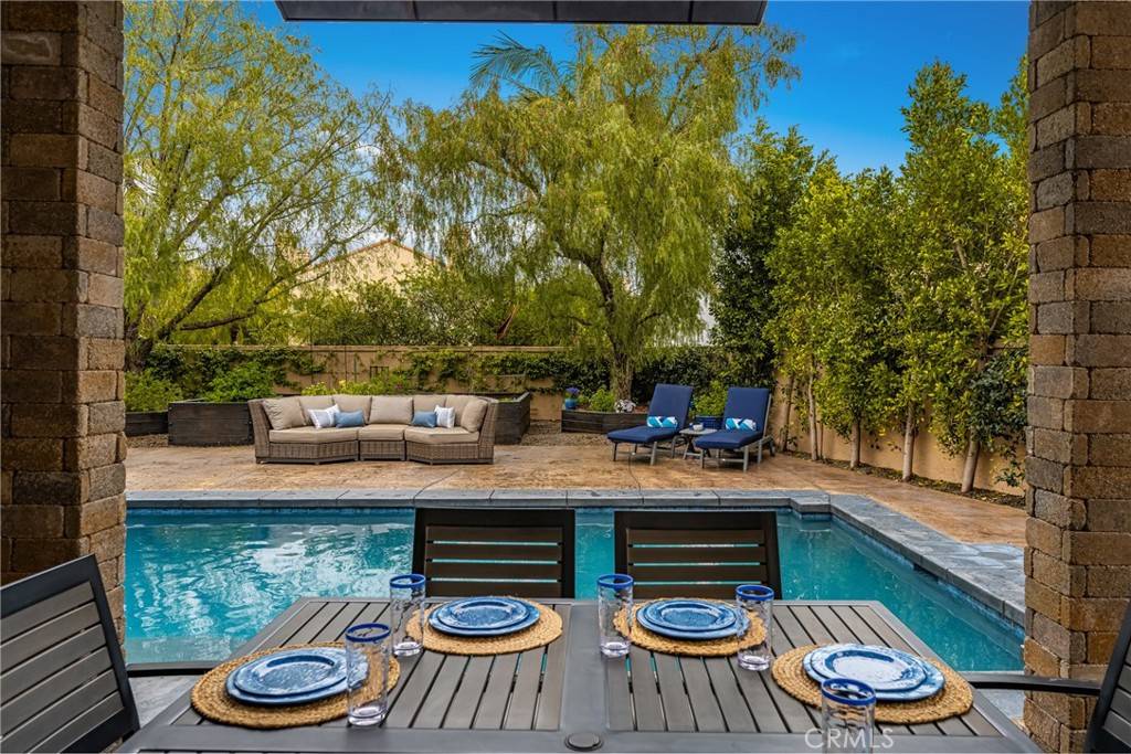 Lake Forest, CA 92610,10 Encinal
