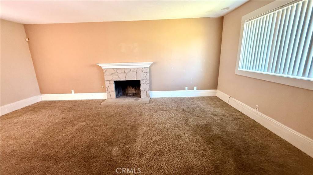 Corona, CA 92882,2476 Grove AVE