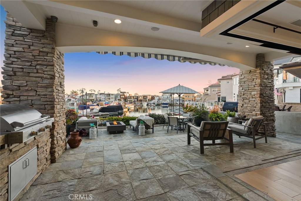 Newport Beach, CA 92663,14 Balboa Coves