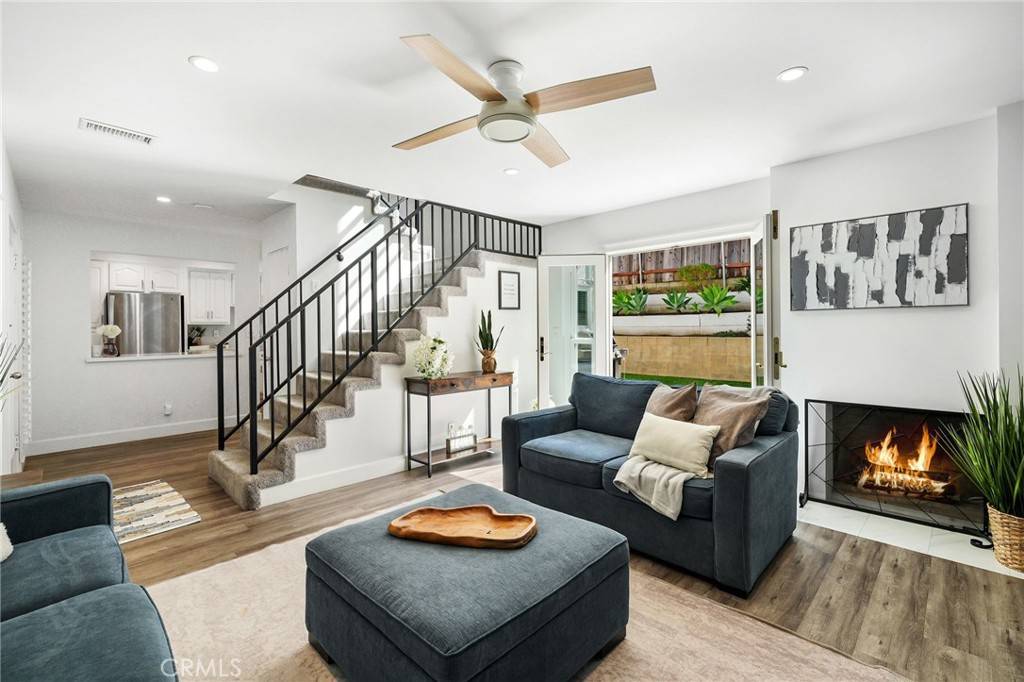Costa Mesa, CA 92627,2422 Lesparre WAY