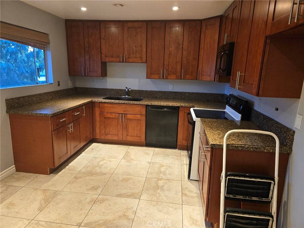 Lake Forest, CA 92630,23240 Orange AVE #2