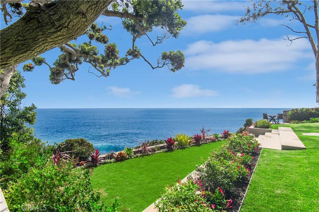 Laguna Beach, CA 92651,8 Rockledge RD