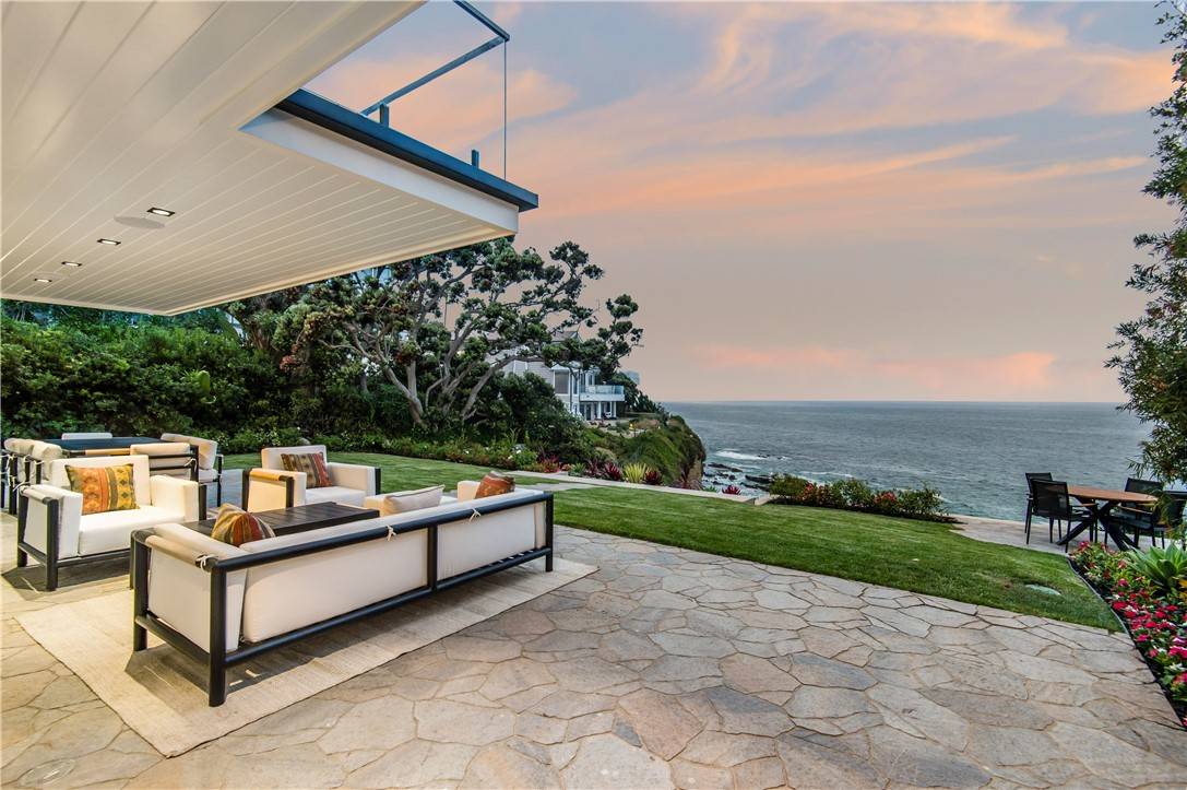Laguna Beach, CA 92651,8 Rockledge RD