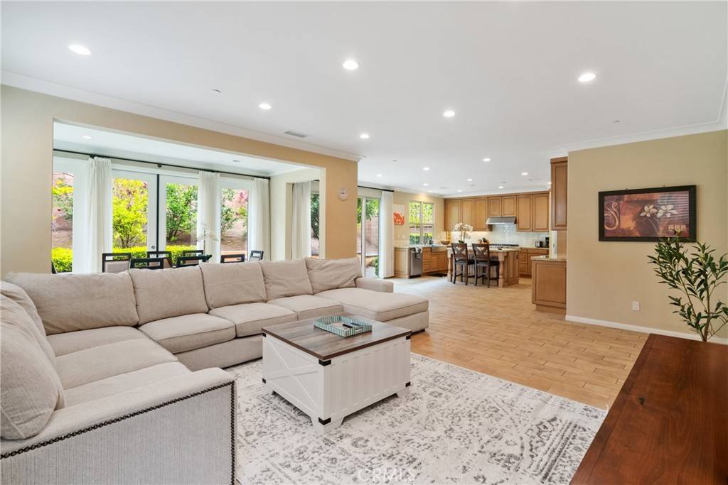 Irvine, CA 92620,61 Crestwick