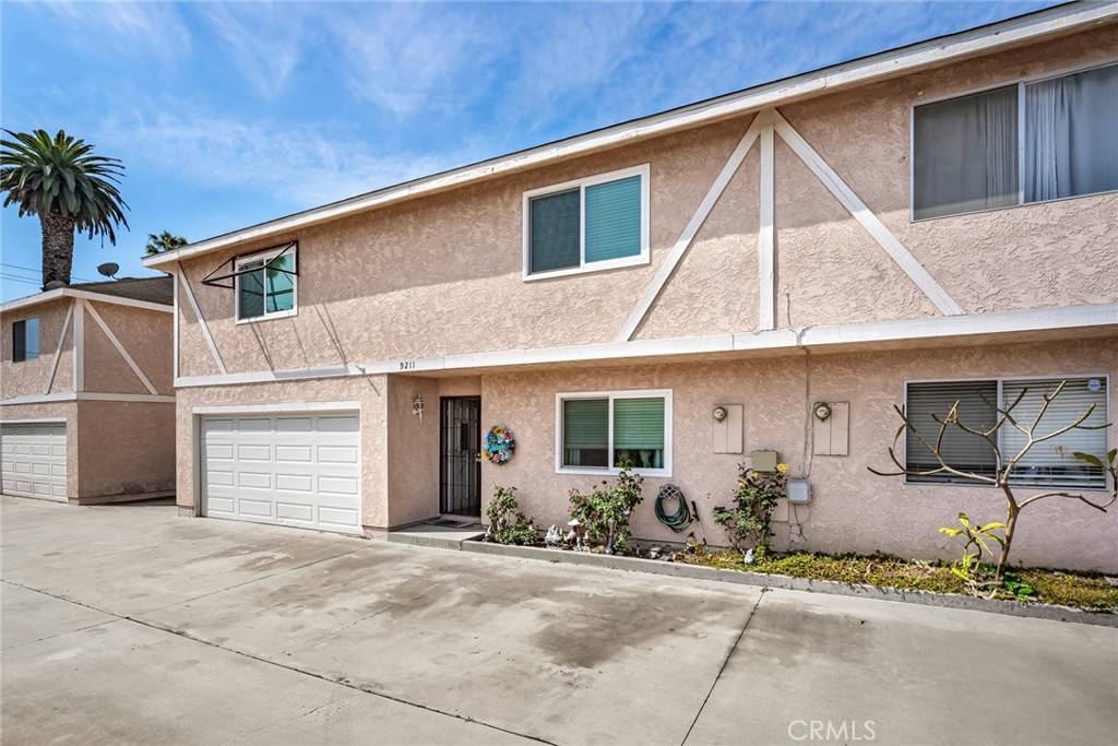 Bellflower, CA 90706,9211 Cedar ST