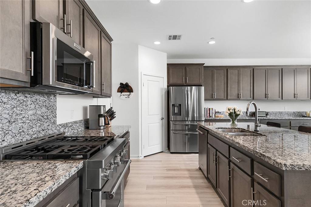 Ontario, CA 91762,4807 Tangerine Way