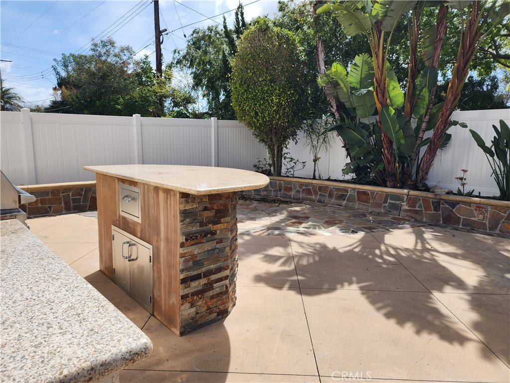 Costa Mesa, CA 92626,2353 Littleton CIR