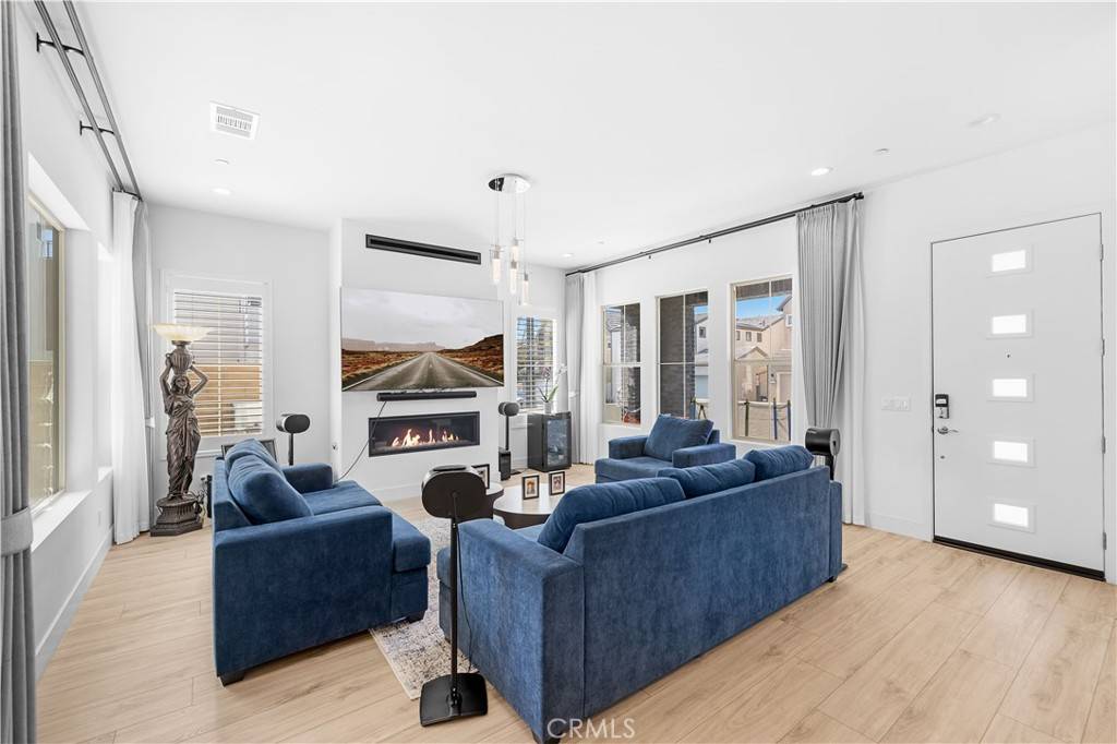 Irvine, CA 92618,125 BOSAL