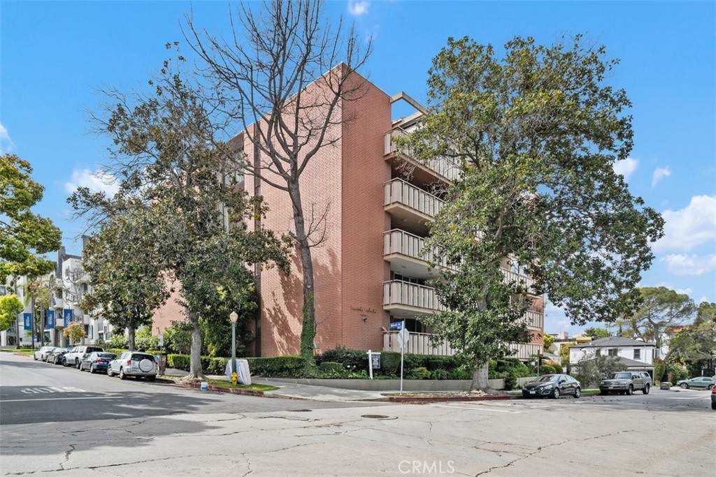 Los Angeles, CA 90024,11044 Ophir DR #402