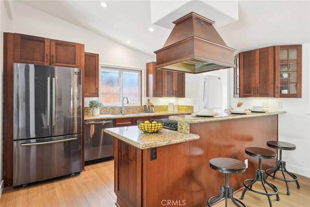 Costa Mesa, CA 92626,304 Hanover DR