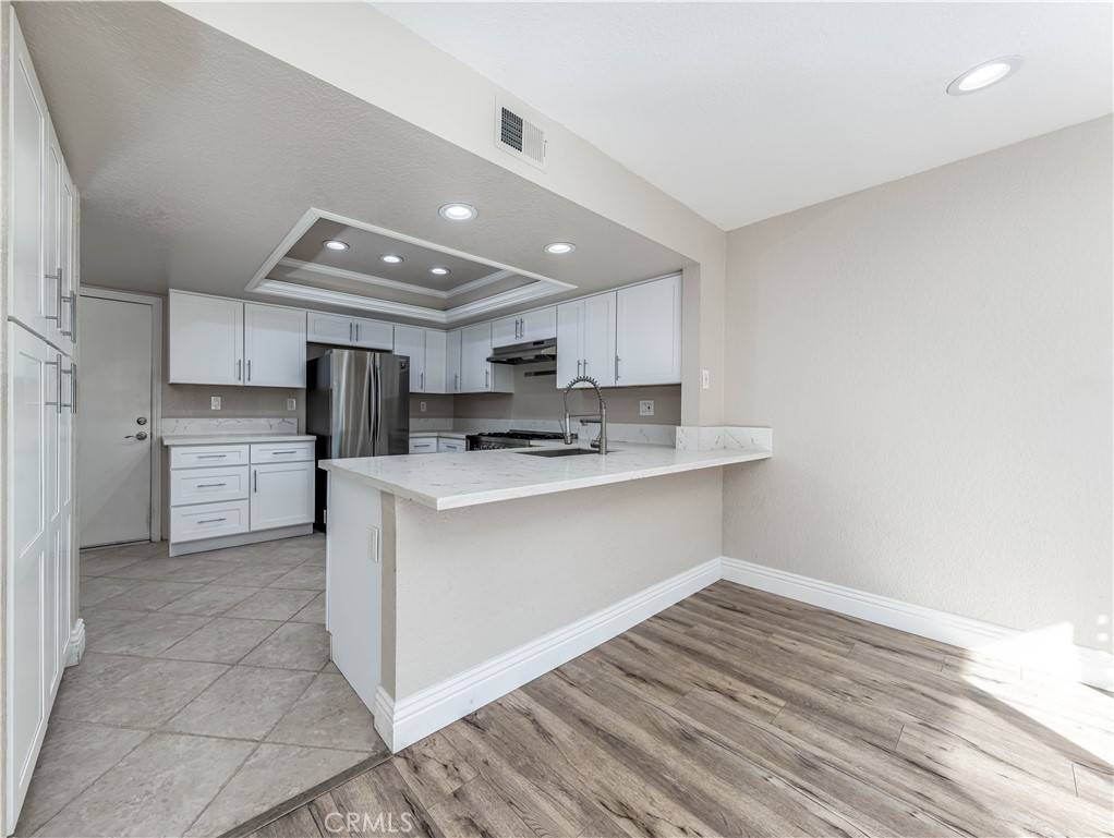 Huntington Beach, CA 92648,20922 Sailmaker CIR