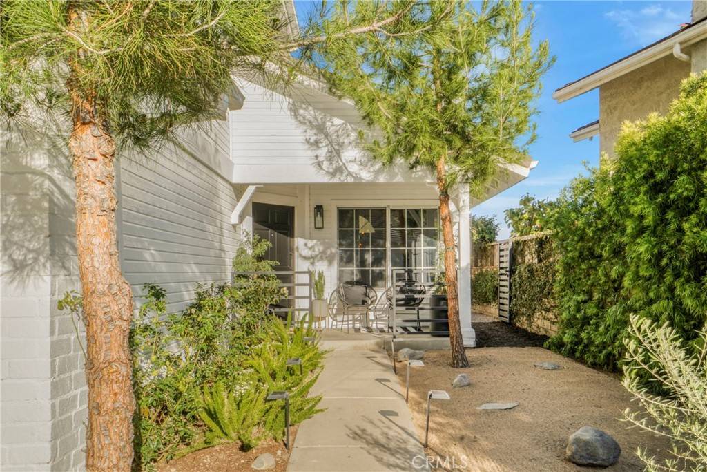 West Hills, CA 91307,7224 Bouquet DR