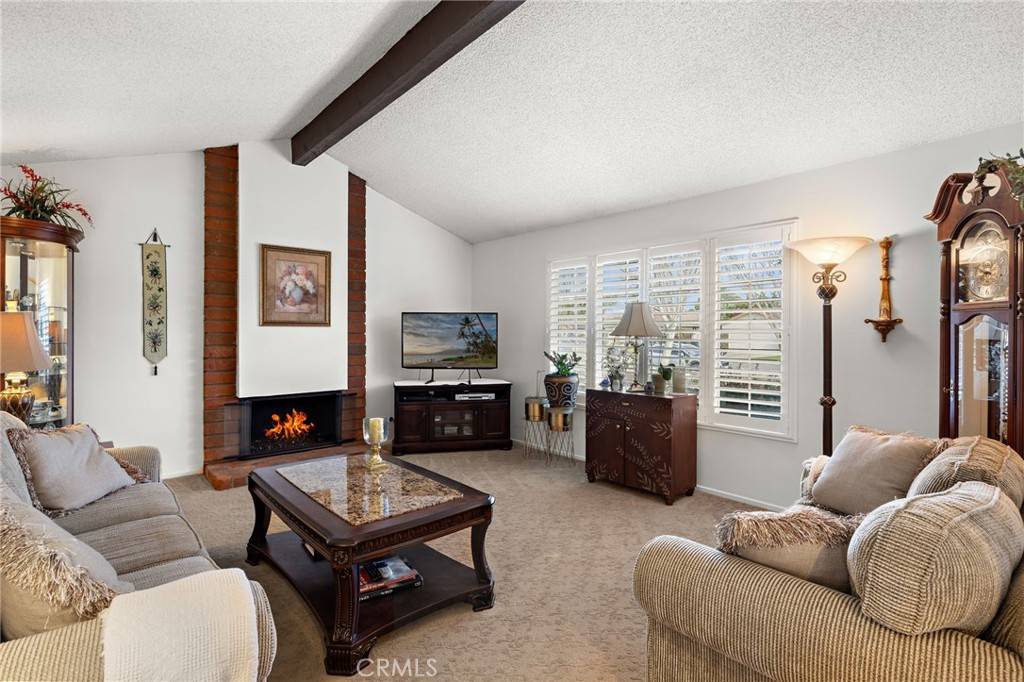 Santa Ana, CA 92705,1410 Grovemont ST
