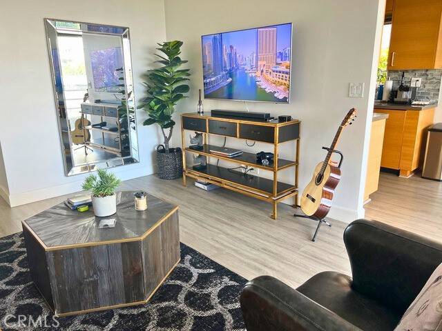 West Hollywood, CA 90069,1131 Alta Loma RD #102