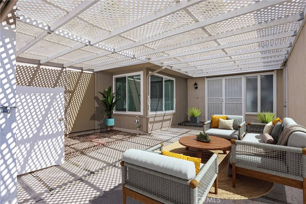 Laguna Hills, CA 92653,23322 Caminito Juanico