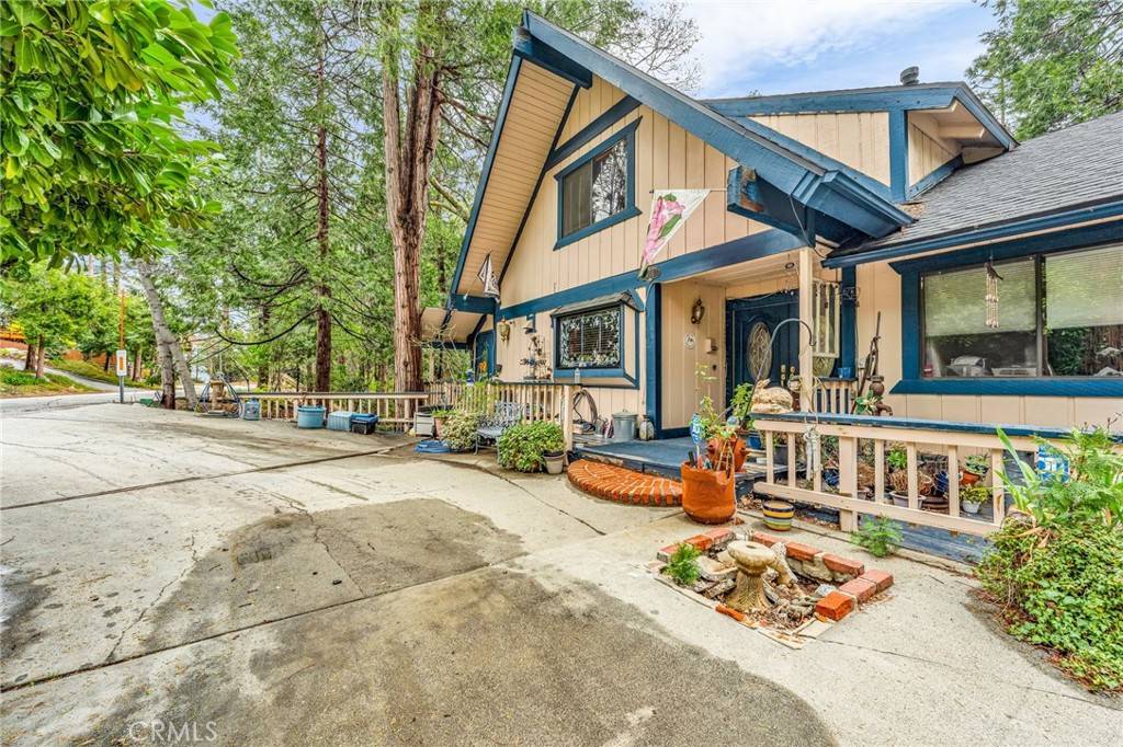 Lake Arrowhead, CA 92352,455 Old Toll RD