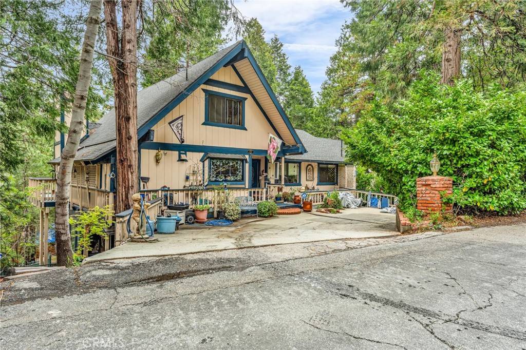 Lake Arrowhead, CA 92352,455 Old Toll RD