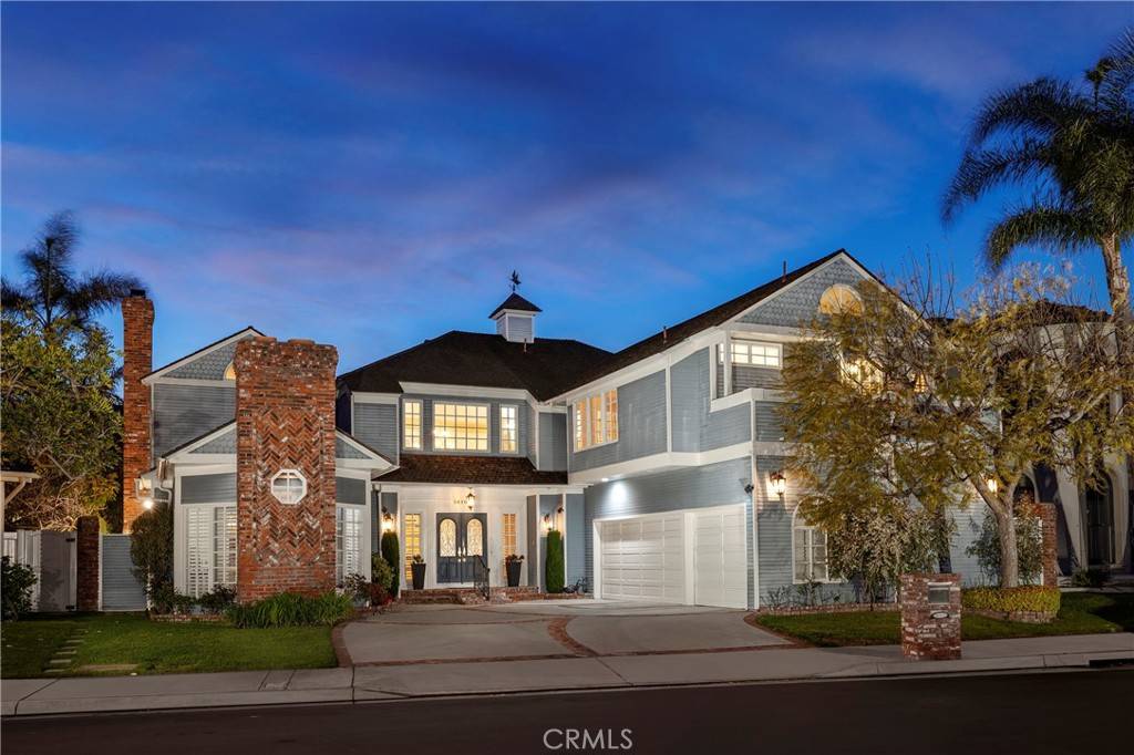 Huntington Beach, CA 92649,16101 Whitecap LN